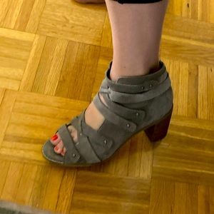 Vince Camuto size 9 strappy grey suede booties